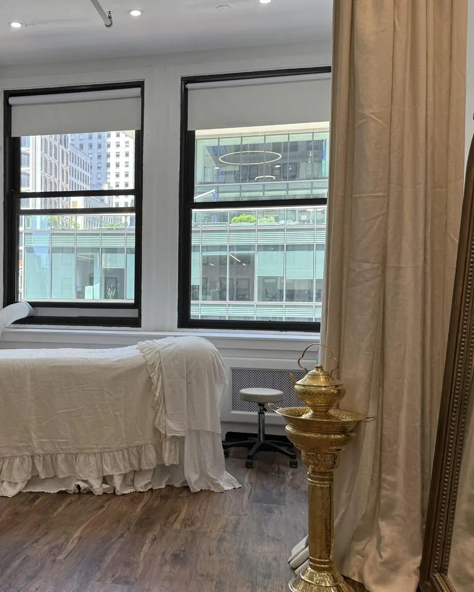 The treatment room in Suite 707